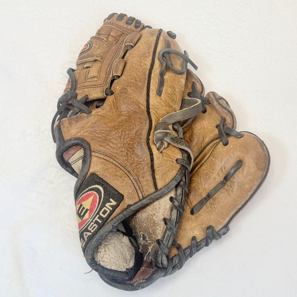 Easton Baseball Glove Youth 11 Inch Tan Fair Vintage Right Hand Throw L1100